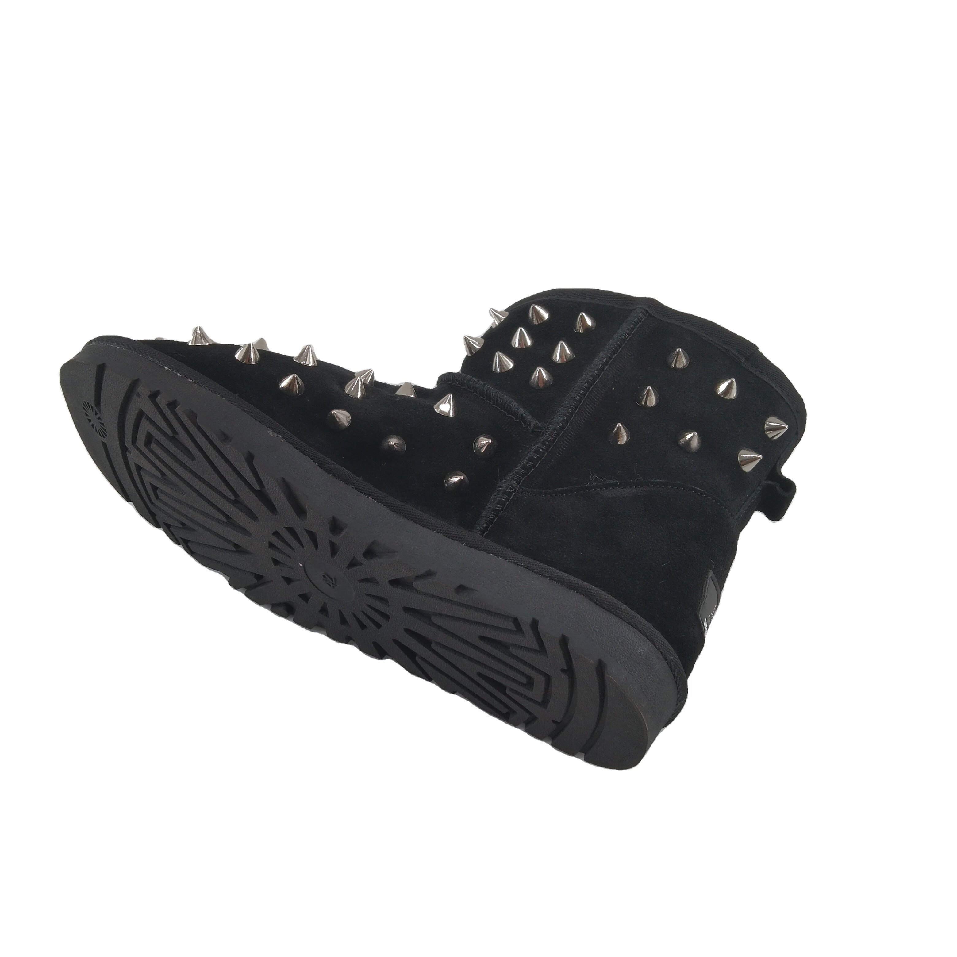 High Quality Boots Women Casual Stain Resistant Black and Brown Winter Men Snow Punk Boots with Studs Adult Winter Shoes Plush