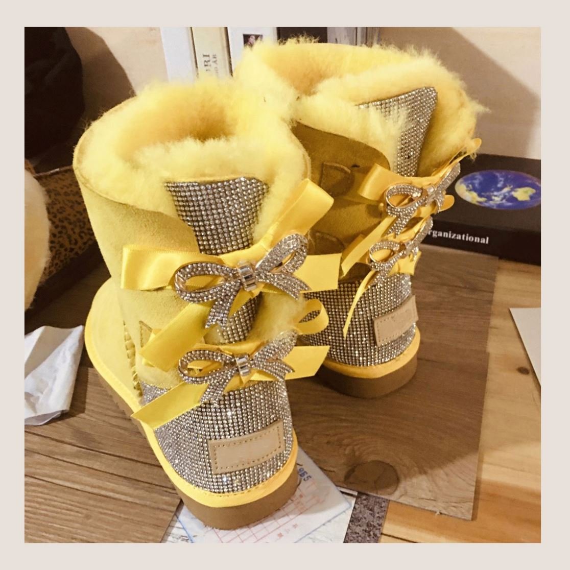 Customized With Box Logo Diamond Shinning Warm Winter Women's Medium Snow Boots Sheepskin Boots With Bow