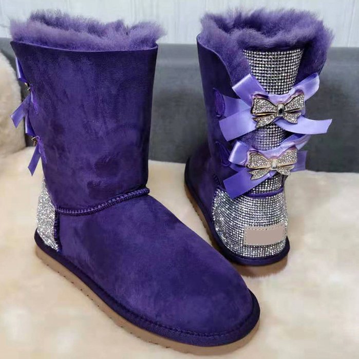 Hot Selling Sheepskin Warm Women's Medium Boots Newly Arrived Sheepskin Boots Lace Up Rhinestone Winter Warm Women's Snow Boots