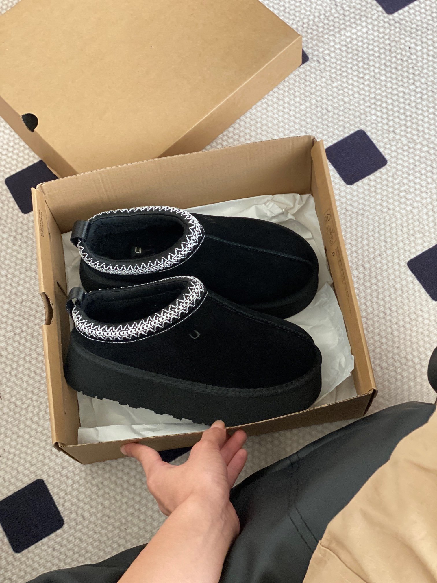 Classic Snow Winter Boots Brand Logo Designer Tasman Tazz Ankle Boots Women Luxury Wool Sheepskin Slipper Men Bootes Shoes