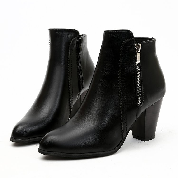 2023 new Factory PriceFashionable brown black Matte leather Ladies Chunky Heel Ankle Boots With Zip Design