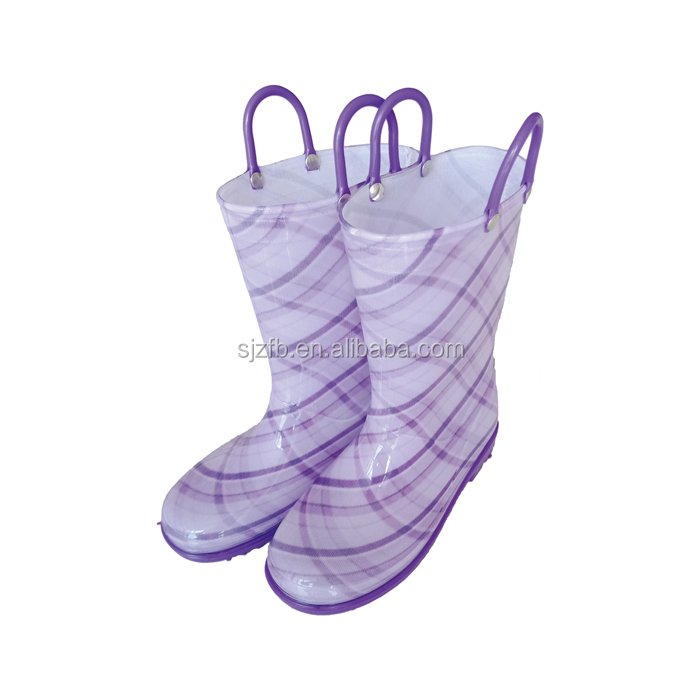 Hand-held portable comfortable children's half boots