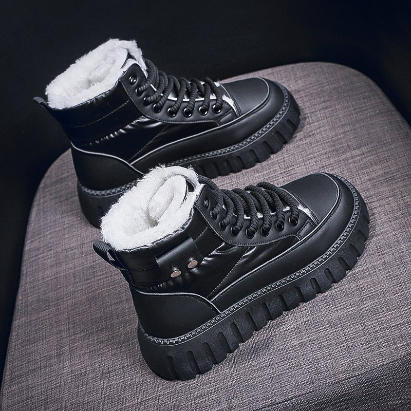 Wholesale Winter New Design Round Toe Fashion Warm Trendy Platform Boots Women's Shoes