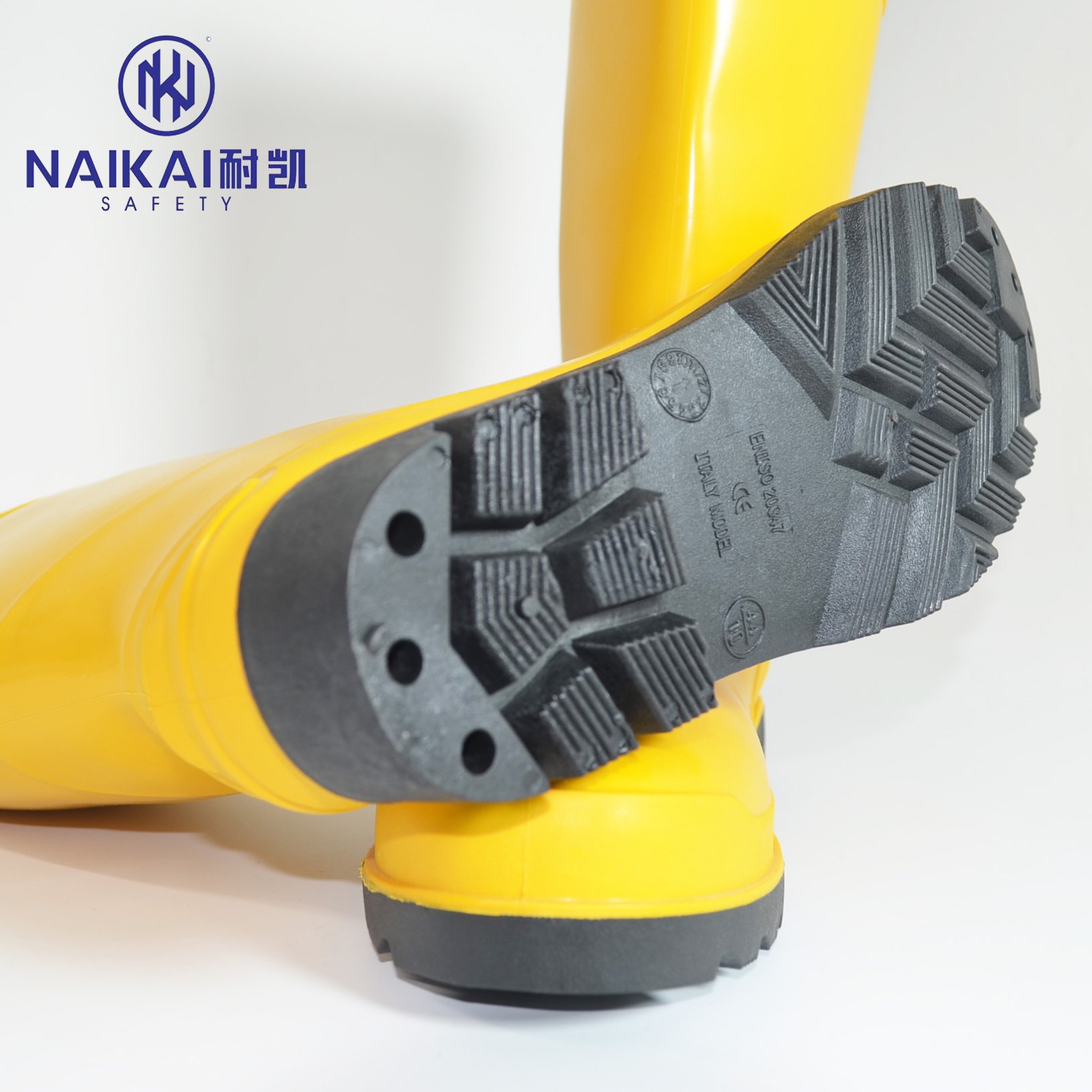 Factory Direct Sales Waterproof Rain Boots For Fishing PVC Rain Boot Flat Shoes