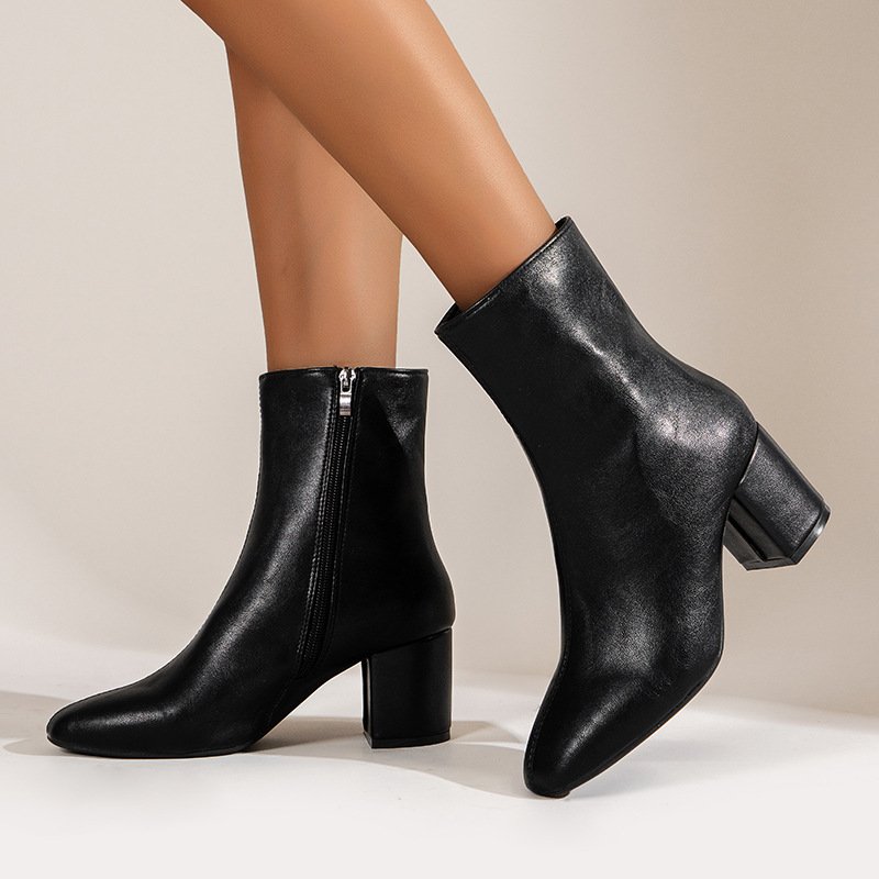 23 Autumn New Square Headed Side Zipper High Heel Short Boots Mid Sleeve Fashion Thick Heel Boots Solid Color Large Short Boots