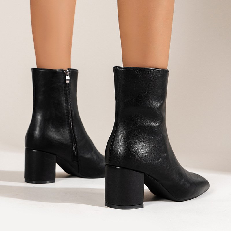 23 Autumn New Square Headed Side Zipper High Heel Short Boots Mid Sleeve Fashion Thick Heel Boots Solid Color Large Short Boots