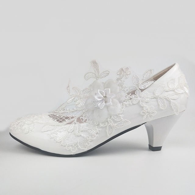 2023 Hot Sale White Round Toe Noble Stilettos Woman Bridal Wedding Shoes