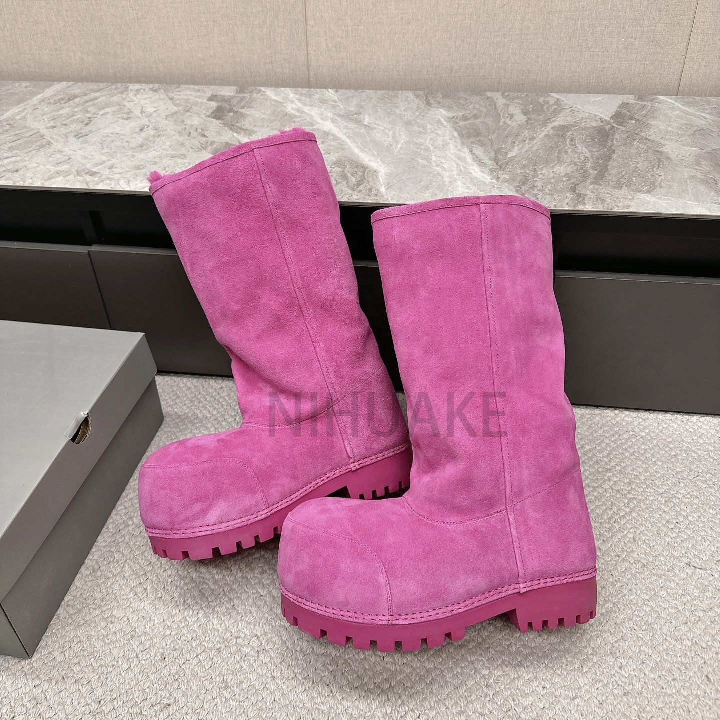 Top Quality designer Men Boot Women's Pink Alaska High Suede Boots