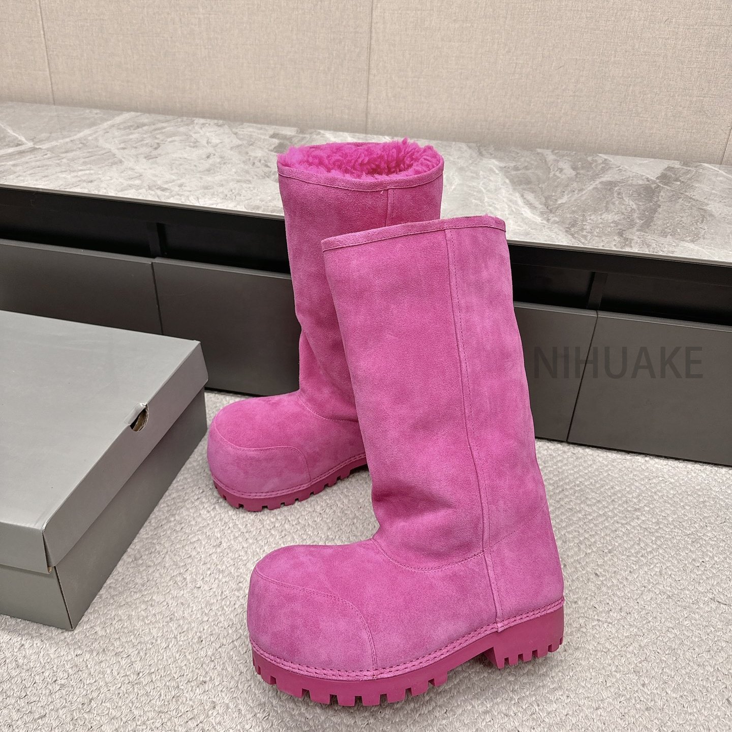 Top Quality designer Men Boot Women's Pink Alaska High Suede Boots