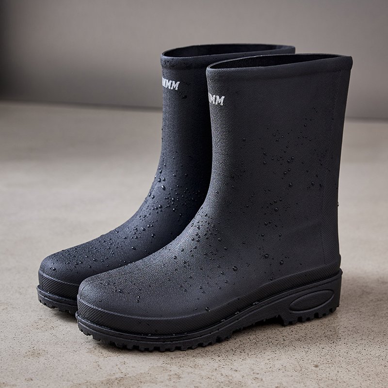 Fashion Waterproof PVC lightweight Rain Boots Mid-Calf Warm Lining with Anti-Slip Rubber round Toe for Winter Summer Autumn