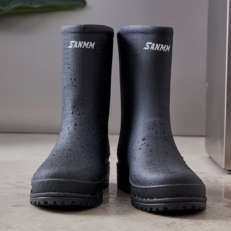 Fashion Waterproof PVC lightweight Rain Boots Mid-Calf Warm Lining with Anti-Slip Rubber round Toe for Winter Summer Autumn