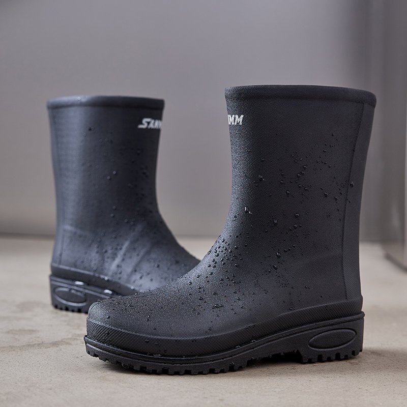 Fashion Waterproof PVC lightweight Rain Boots Mid-Calf Warm Lining with Anti-Slip Rubber round Toe for Winter Summer Autumn