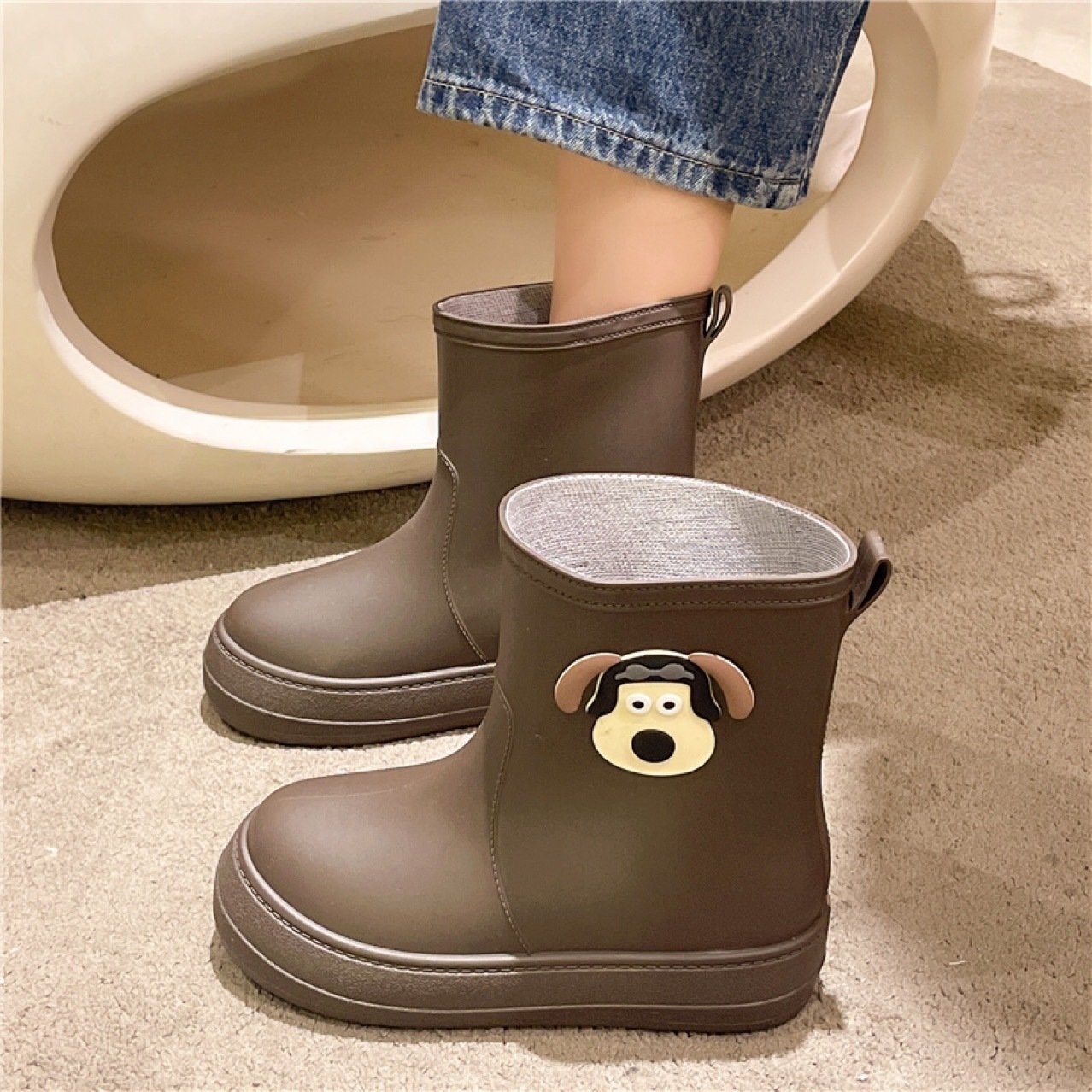 Fashion Rain Shoes Women Japanese Plus Velvet European And American Rain boots Non-slip Water Shoes Soft Soled Rubber Shoes