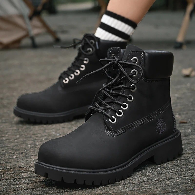 Men High Top Boots Leather Shoes Winter Fashion Plush Warm Shoes Outdoor Sneakers Lace Up Non-Slip Ankle Boot Male