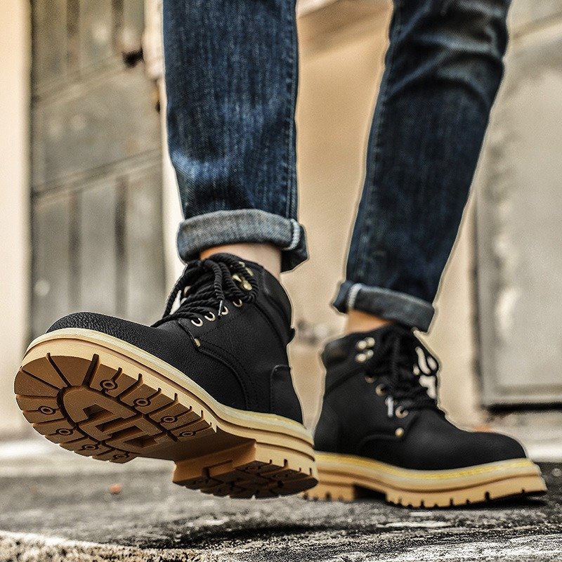 High Top Martin Boots Custom Latest Winter Men Hiking Shoes Casual Thick Bottomed Work Boots for men Woman