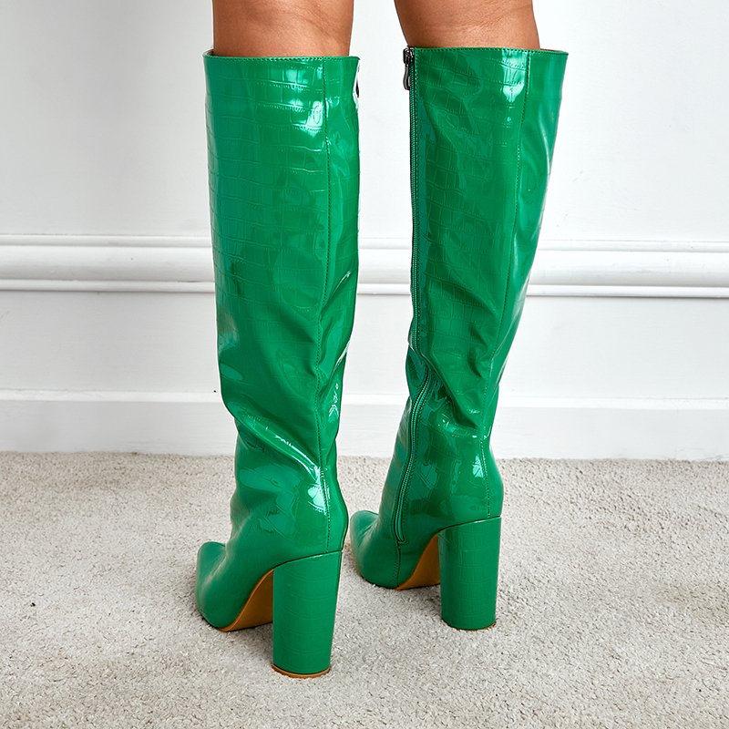 2022 T-stage hot style winter European and American pointed toe thick heel side zipper ankle boots plus size ankle boots