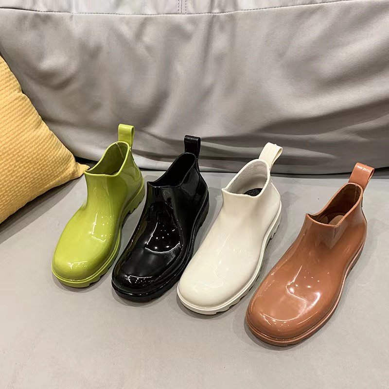 Women's Luxury Thick Bottom Rain Boots Waterproof Jelly Short Galoshes Slip Resistant round Toe Candy Color Four Seasons Fishing