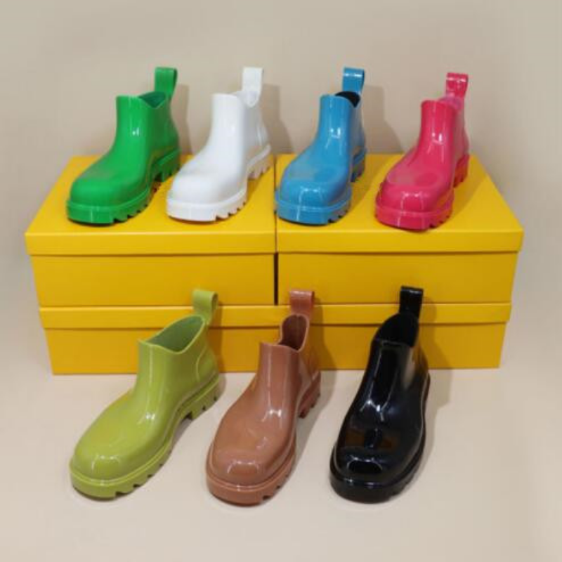 Women's Luxury Thick Bottom Rain Boots Waterproof Jelly Short Galoshes Slip Resistant round Toe Candy Color Four Seasons Fishing