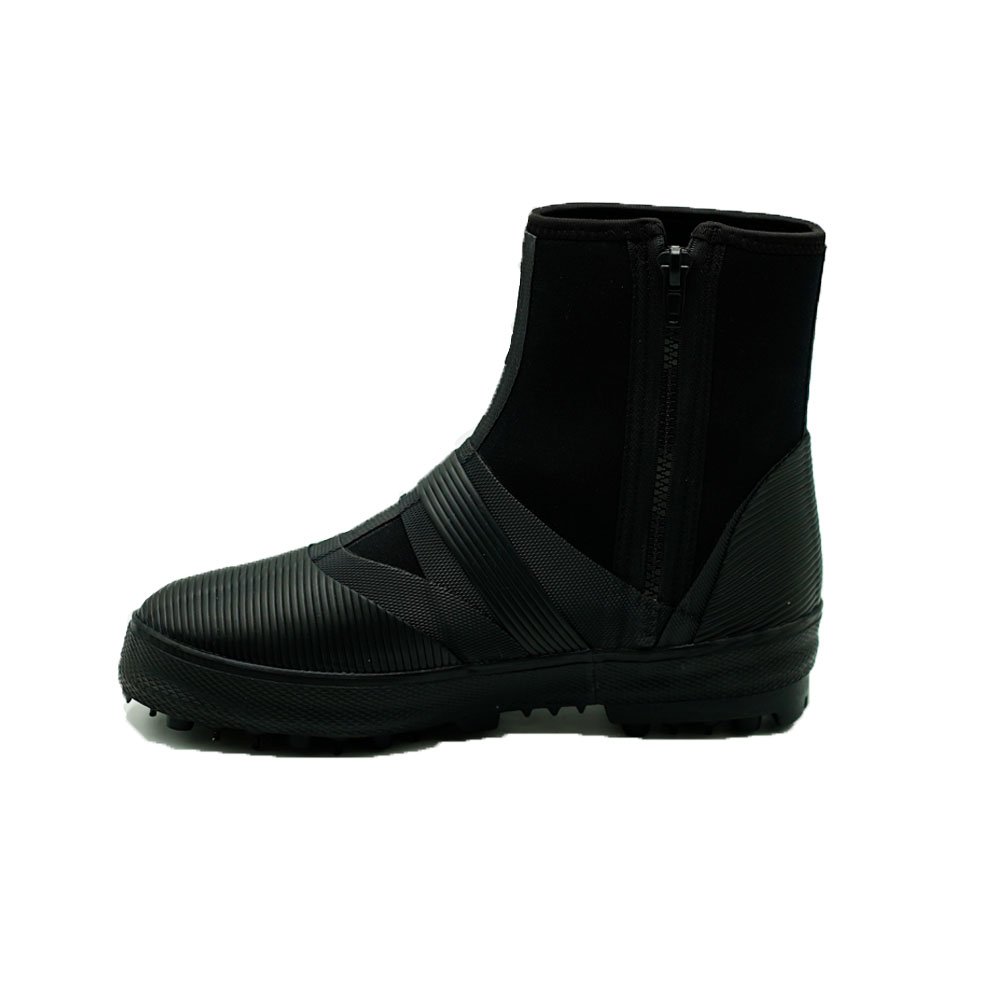 neoprene lined spike-sole wading boots for any slippery surface Rock fishing boots