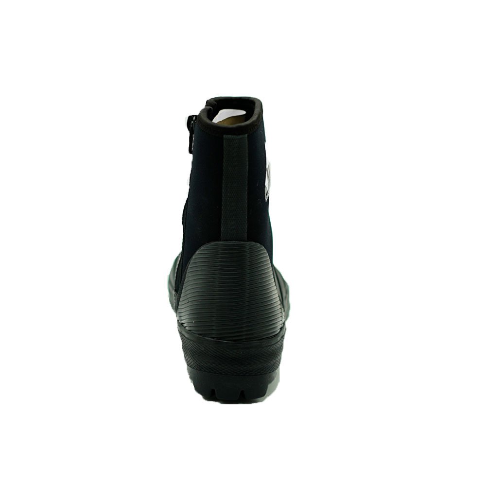 neoprene lined spike-sole wading boots for any slippery surface Rock fishing boots