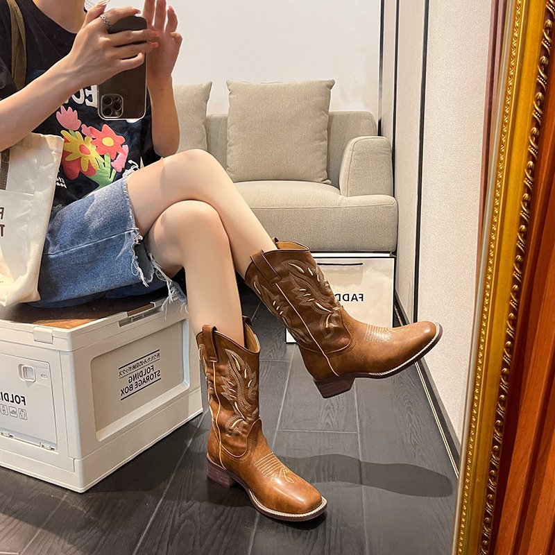 Hot selling Vintage embroidery boots high quality women's brown block heel boots western cowboys Boots 34-44