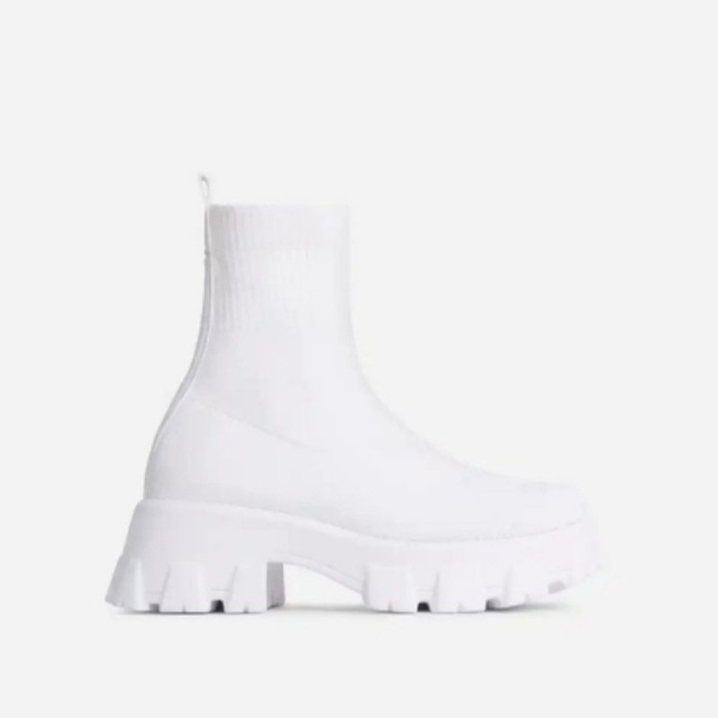 2022 thick-soled round toe martin boots large size solid color knitted ankle boots autumn and winter thick soled socks boots