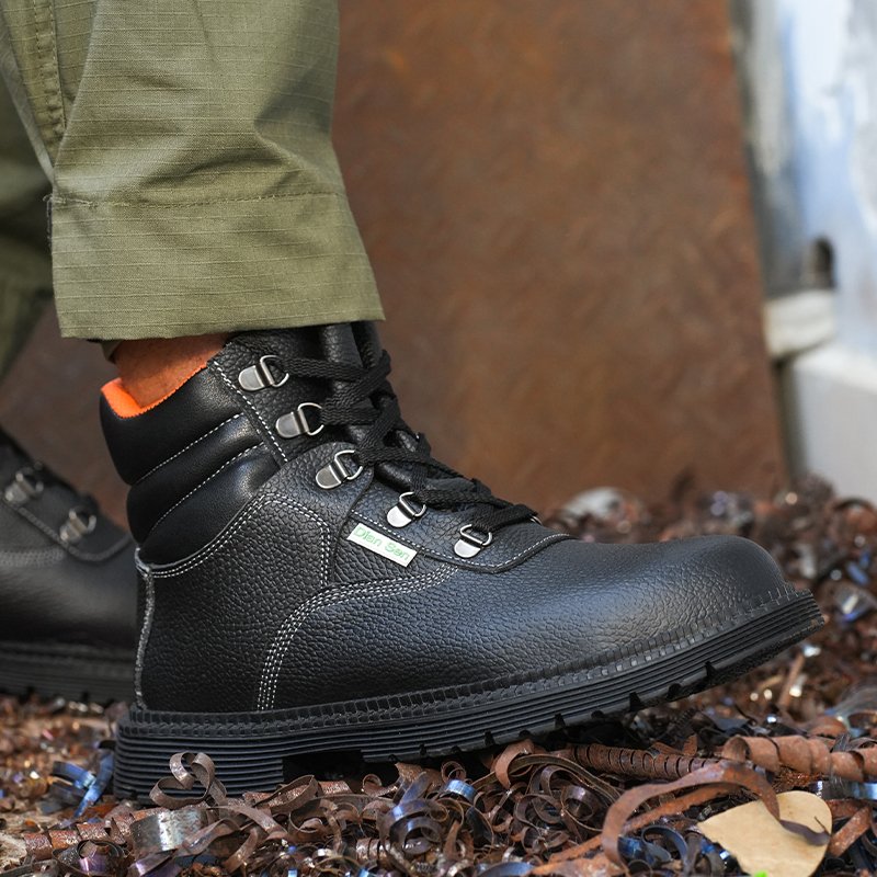 Men's Waterproof Leather Anti-slip and oil-proof Outdoor Work Safety Boots High Top Gusseted tongue Black Steel Toe Work Boots