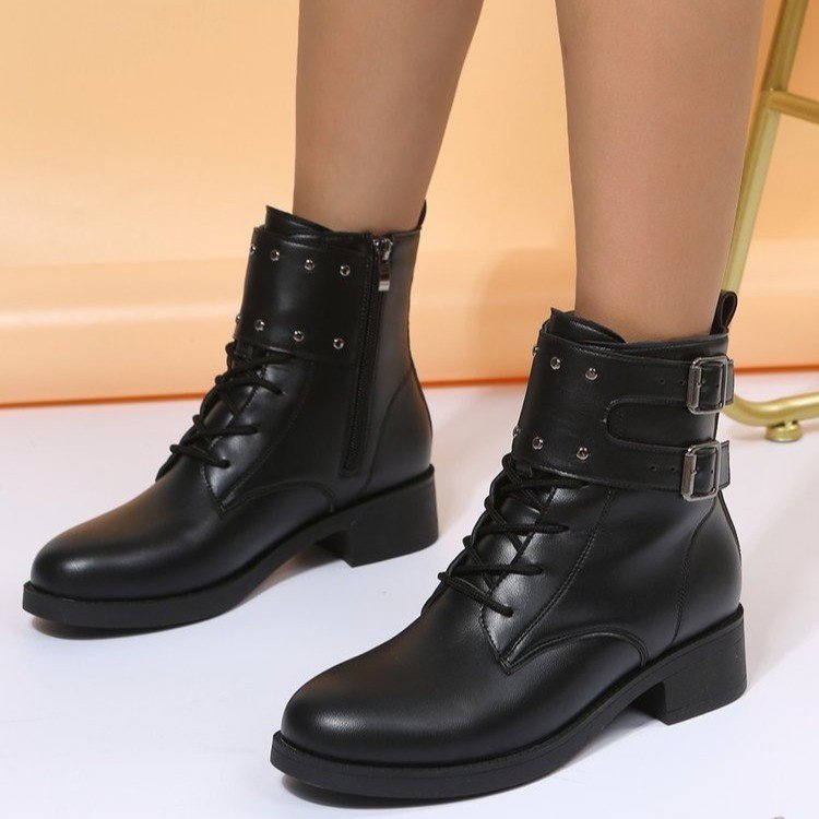 The Flat-heeled Waterproof Winter Boots Women Shoes with shinning metal trim