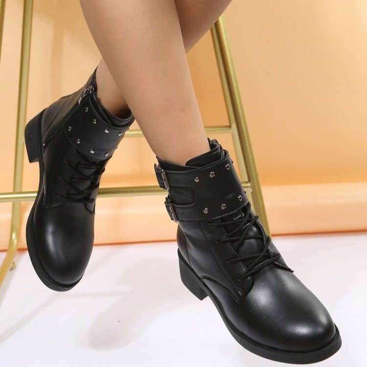 The Flat-heeled Waterproof Winter Boots Women Shoes with shinning metal trim