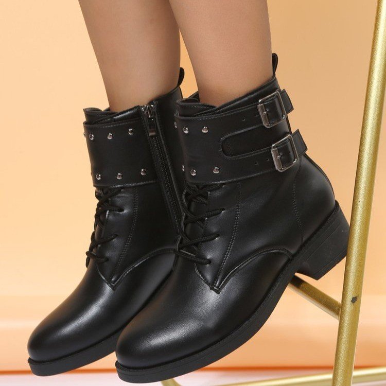 The Flat-heeled Waterproof Winter Boots Women Shoes with shinning metal trim