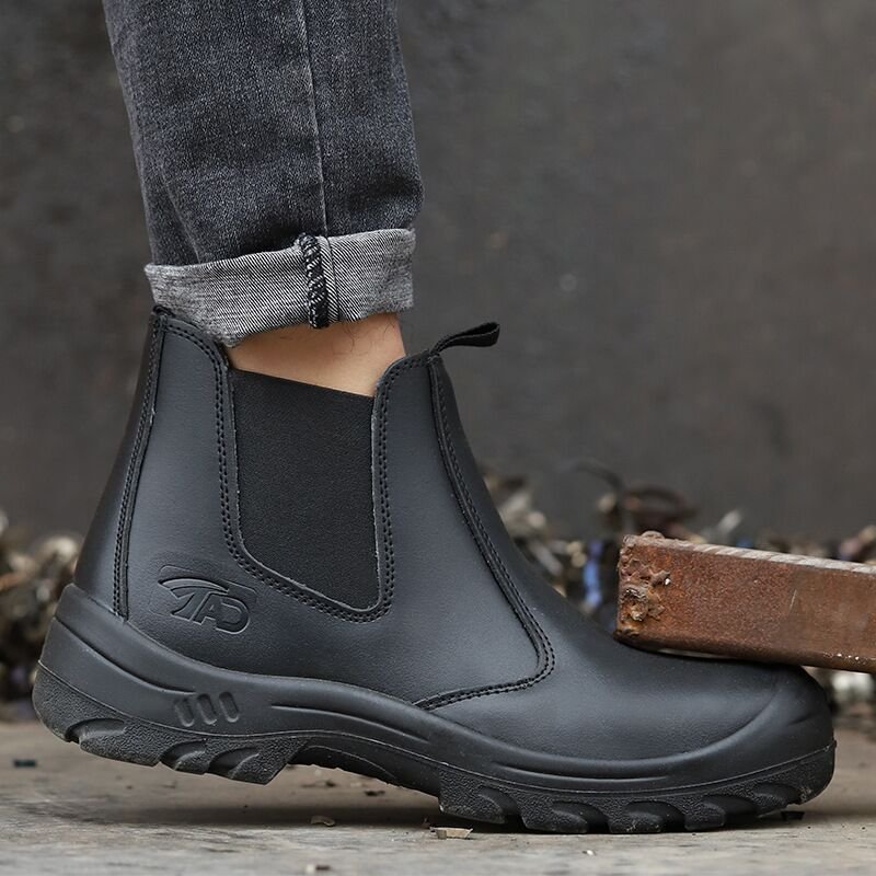 Wholesale High Quality Steel Toe Anti-smashing Indestructible Cowhide Safety Shoes Water-proof Work Boots For Men