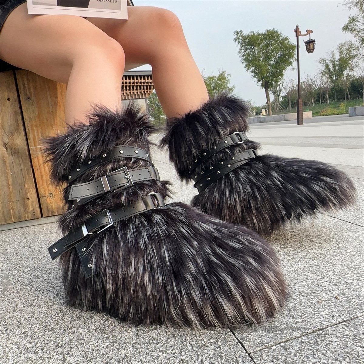 Customizable Sizes And Colors Dazzling Hot Girl Thick Bottom Snow Boots Y2K Punk Imitation Fur Rivet Dark Tie Boots