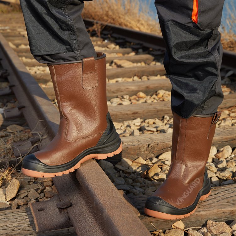 Waterproof rigger pu injection sole Genuine leather safety boots