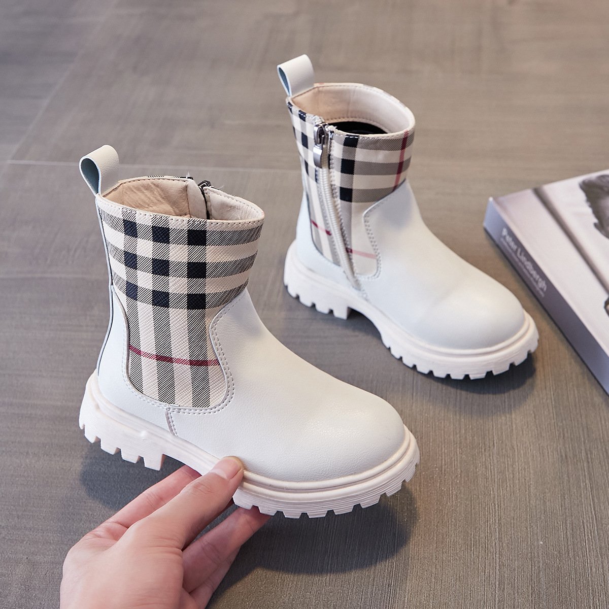 Fashion Non Slip Soft Soled Thick Bottom Winter New Leather Casual Round Toe Luxury Chunky Heels Footwear Children's Boots