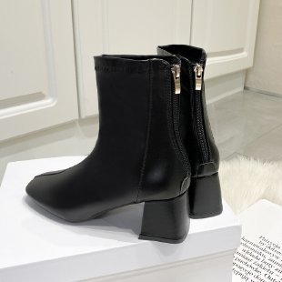 Fashionable Comfortable Lightweight Leather Women's Boots Soft Leather High Heel Women's Boots