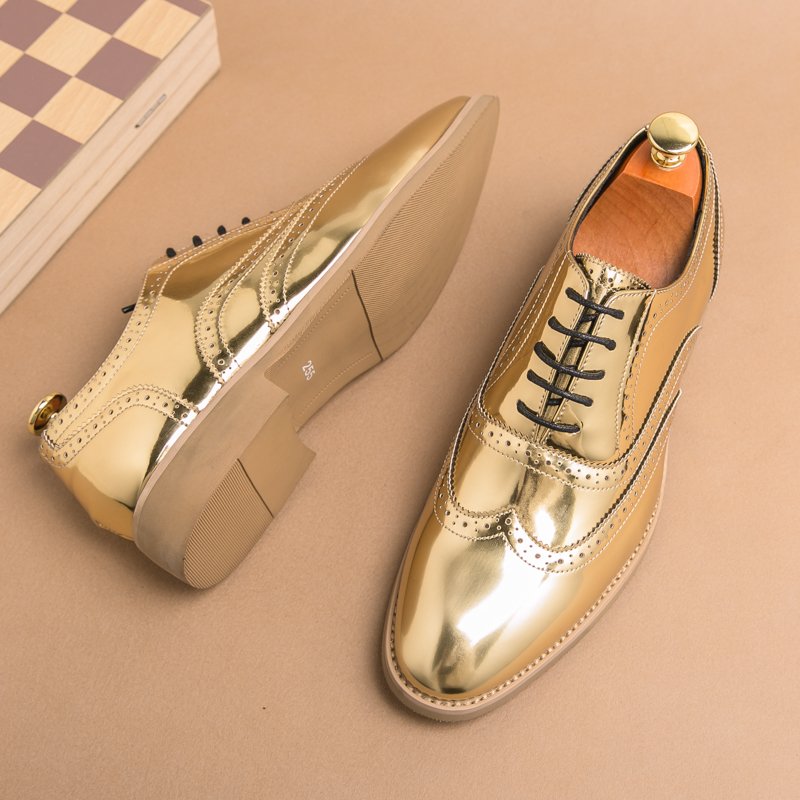 2024 Hot Sale Gold Black Brogue Dress Shoes High Quality Pointed British Men Formal Leather Boots Shoes
