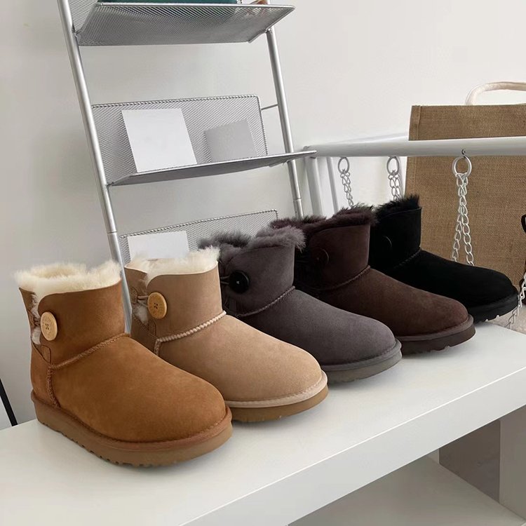 Custom Women's Classic Outdoor Mid-Calf Cow Suede Sheepskin Fur Winter Warm Snow Boots for Women