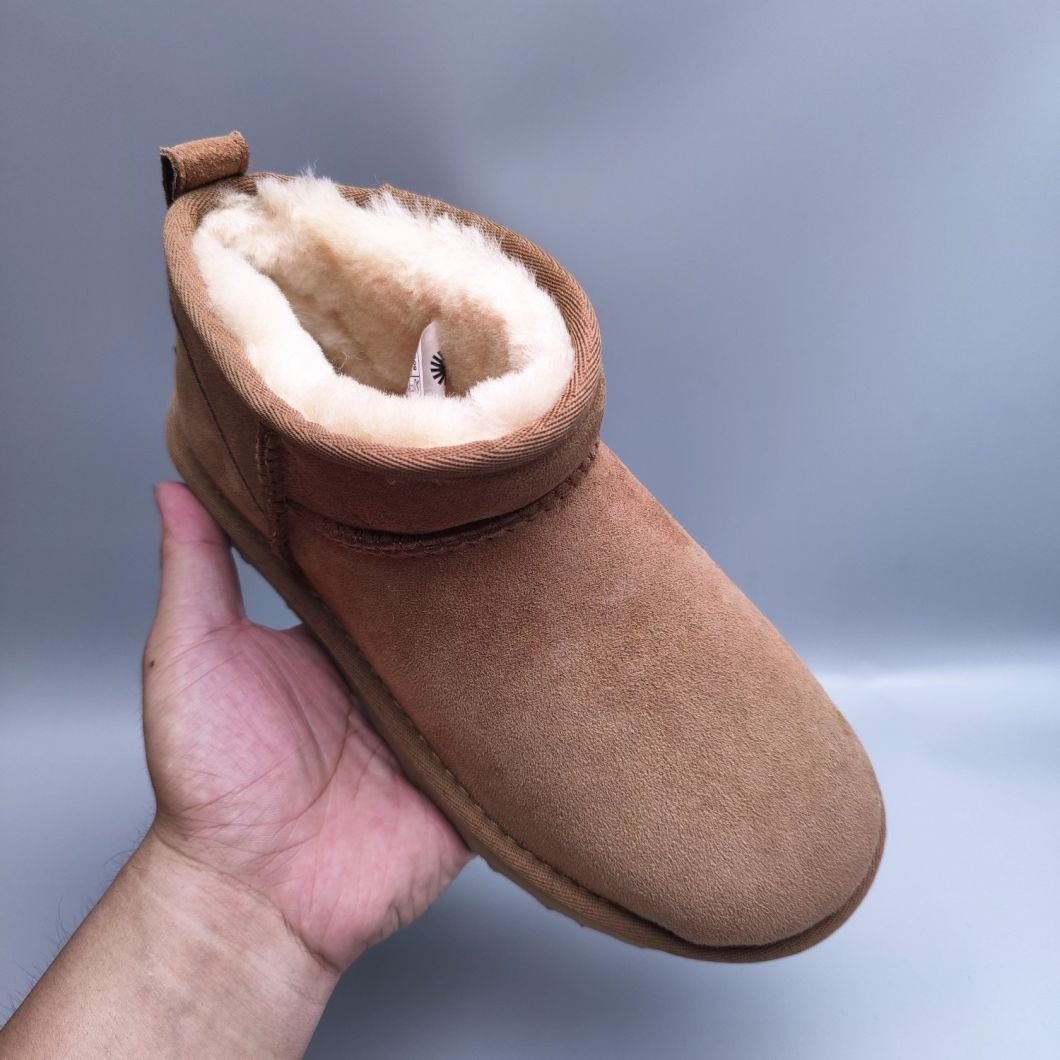 2024 New Winter Sknow Boots Fashion Sheepskin Wool One-Piece Warm Winter Comfort Wholesale Shoes