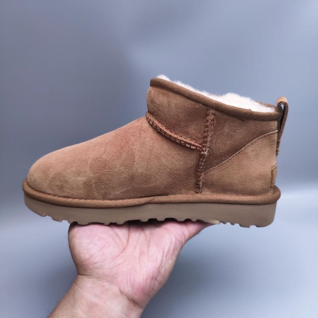 2024 New Winter Sknow Boots Fashion Sheepskin Wool One-Piece Warm Winter Comfort Wholesale Shoes