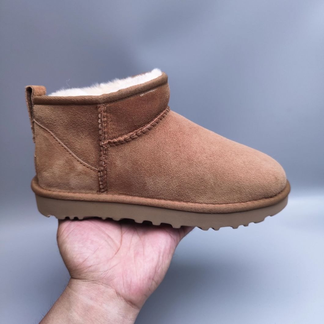 2024 New Winter Sknow Boots Fashion Sheepskin Wool One-Piece Warm Winter Comfort Wholesale Shoes