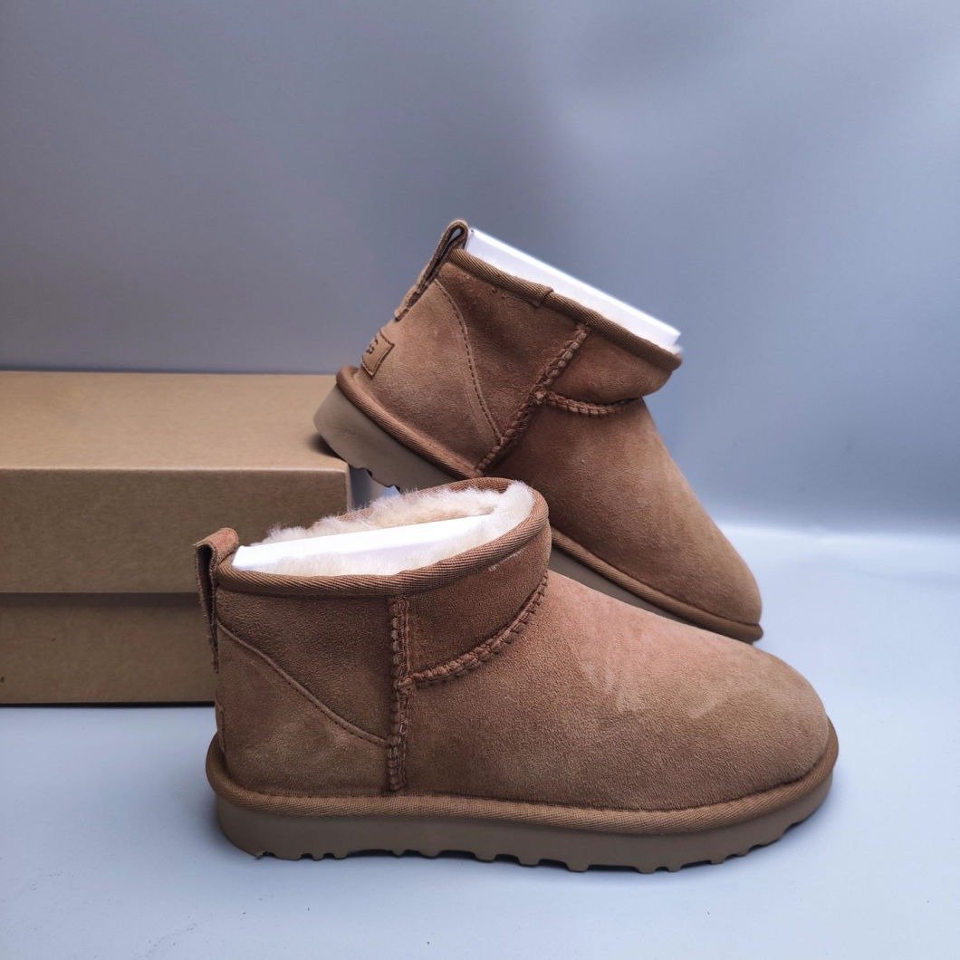 2024 New Winter Sknow Boots Fashion Sheepskin Wool One-Piece Warm Winter Comfort Wholesale Shoes