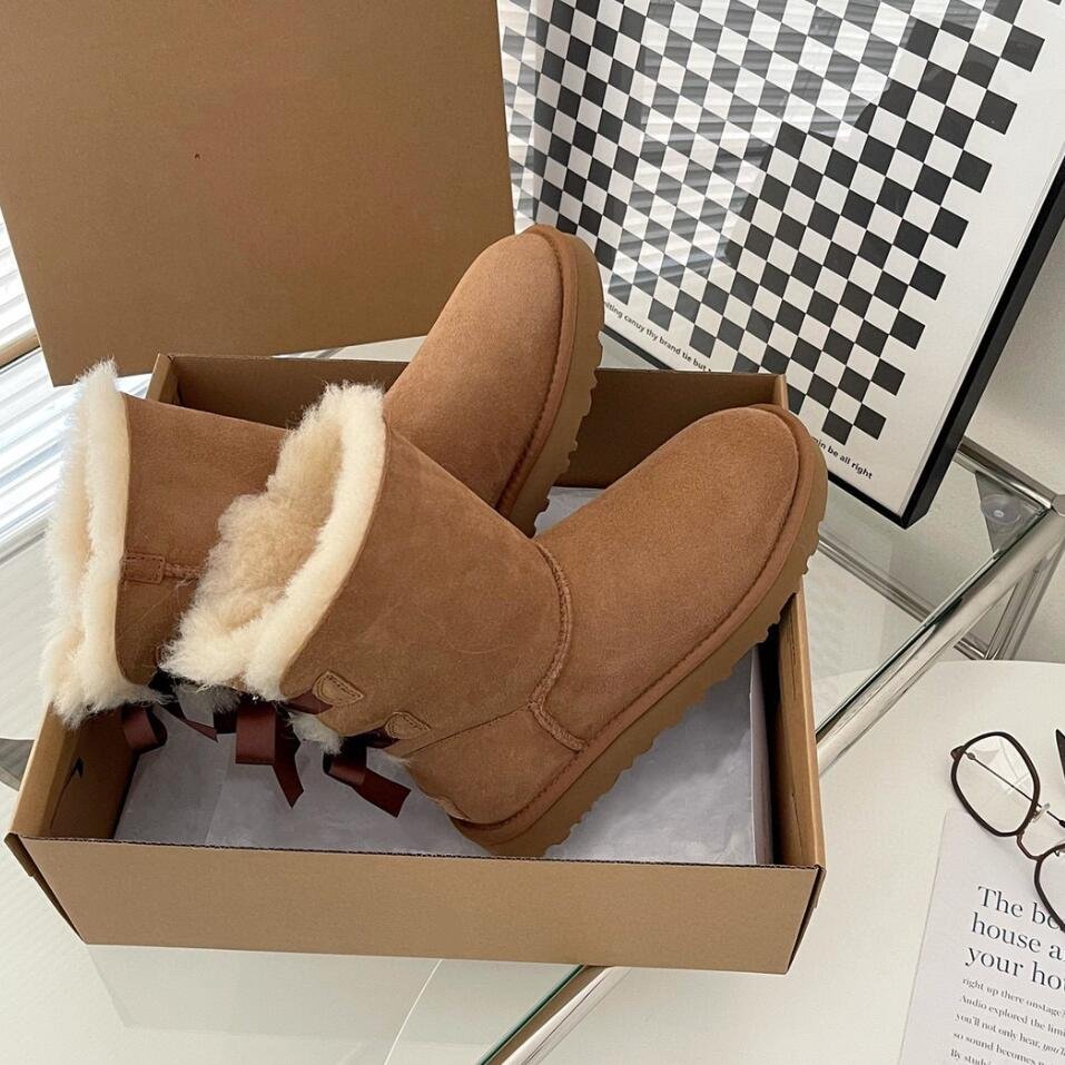 New 2023 winter sheepskin mid-barrel women's snow boots