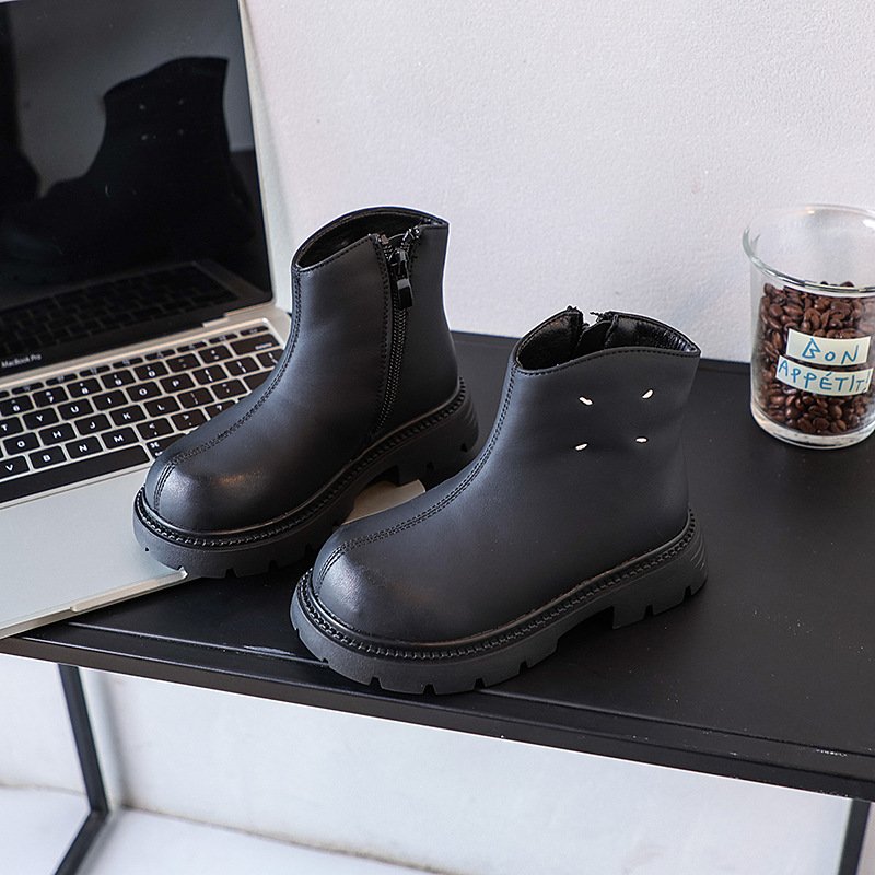 Girls Martin Boots 2024 Winter New Girls Black Cotton Naked Boots Medium and Large Children Women's Pure Colour Hundred Short