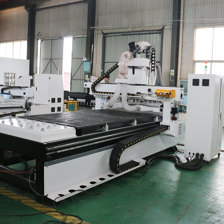 1325/1530/2040 ATC Automatic Tool Change Wood Cnc Router for Plywood Acrylic Aluminum Furniture Cabinet Pvc Engraving Cutting