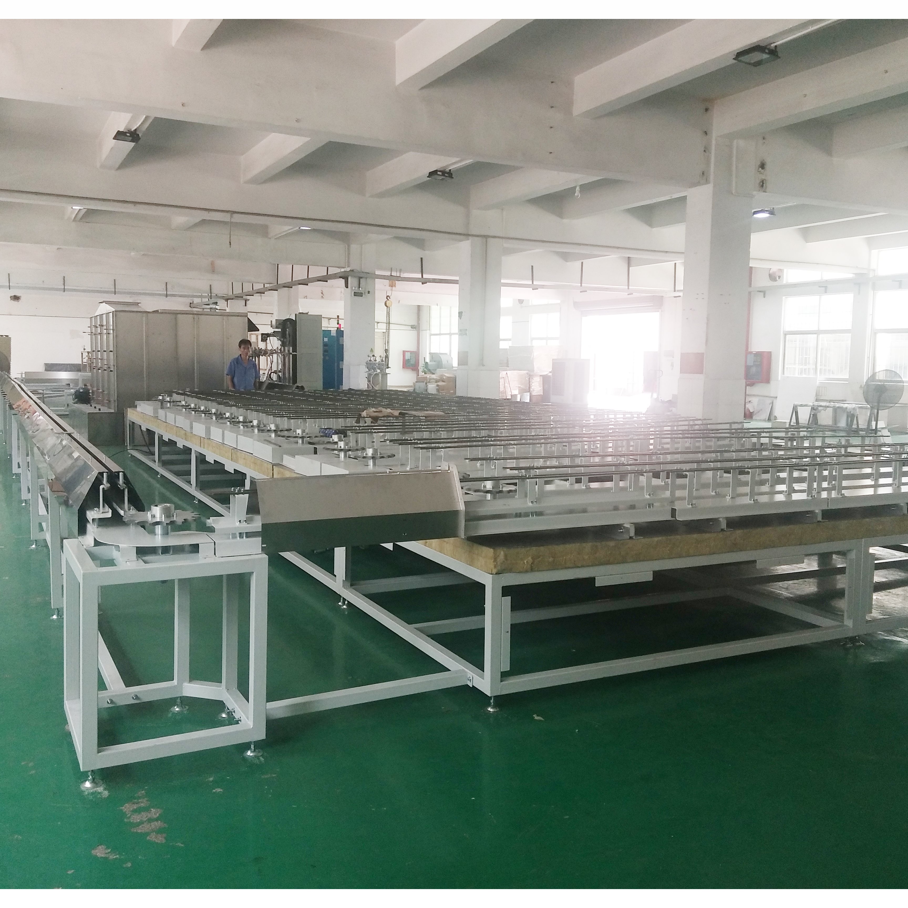 Automated Coating Lines for Irregularly Shaped Products Plastic Parts Surface Spraying Machine