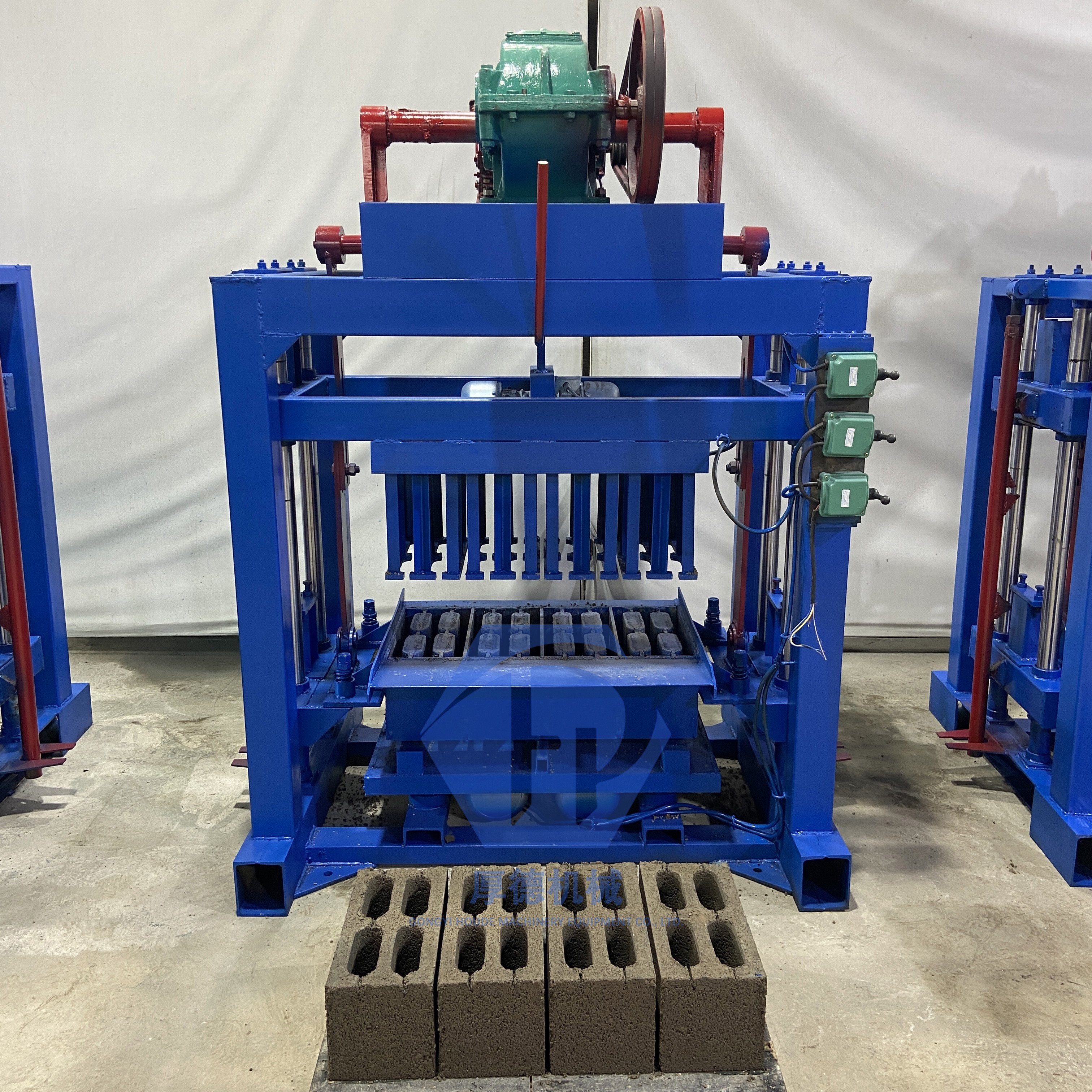 Widely Used Semi Automatic 4-40 Soil Block Brick Production Line Fly Ash Concrete Block Machine Big Red Brick Machine Line
