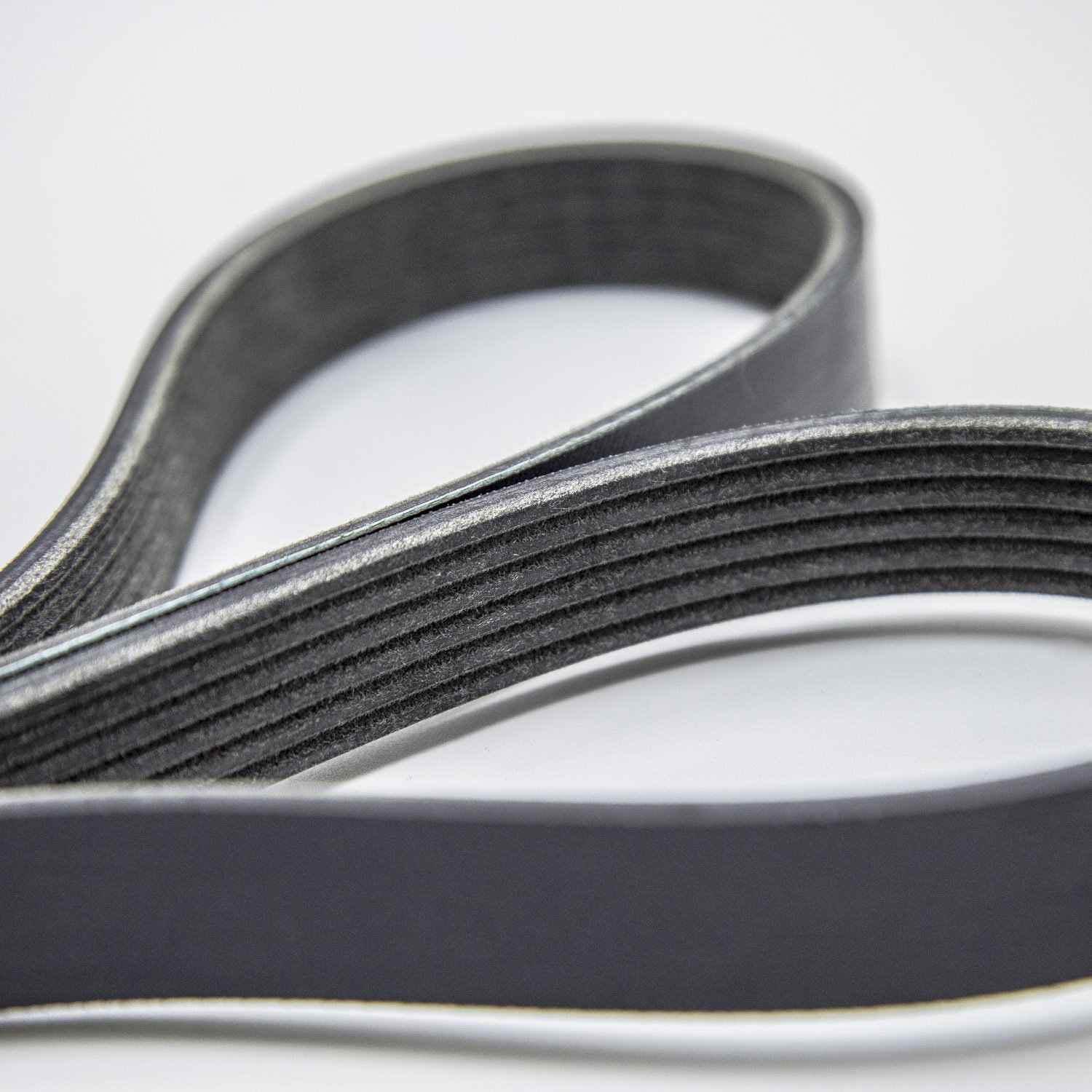 Excellent Quality Rubber Belt Best Price V-ribbed Belt Transmission Belt For Engine 4pk1755