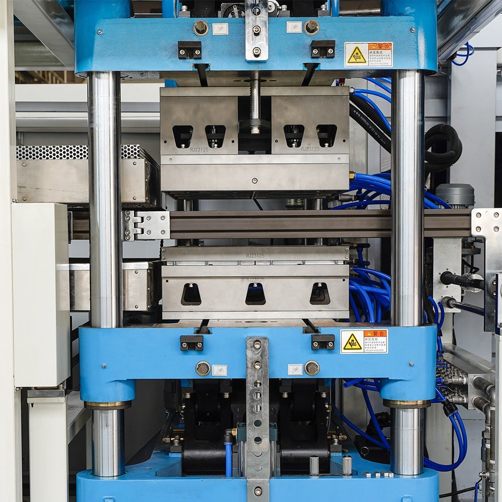 Fully Automatic Four Stations Servo Motor Drive Plastic Plate Thermoforming Making Machine Equipment Production Line