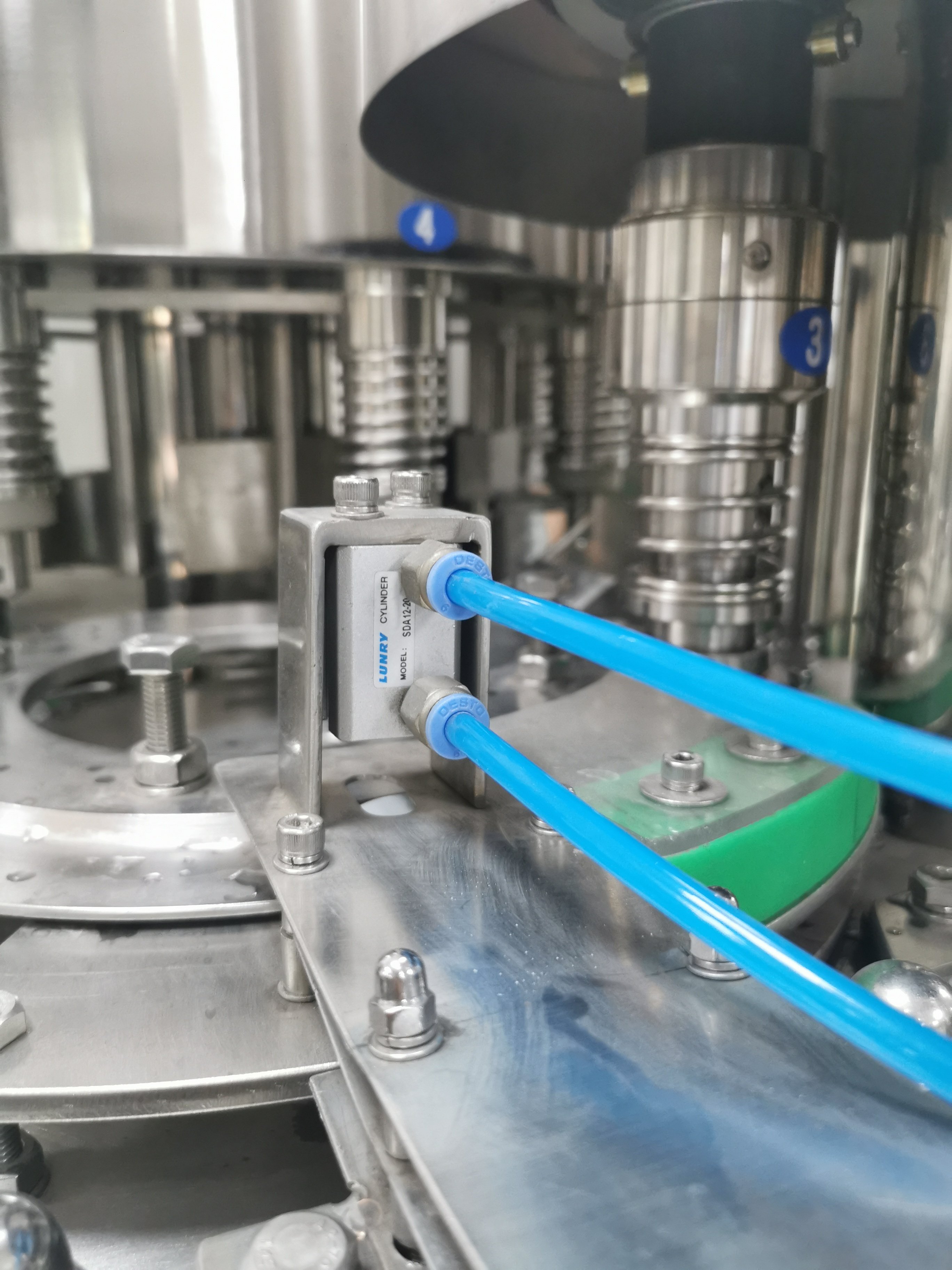 2000 to 3000BPH Semi Automatic Filling Plant Machinery Lines Mineral Water Bottle Filling and Capping Machine Manufacturer