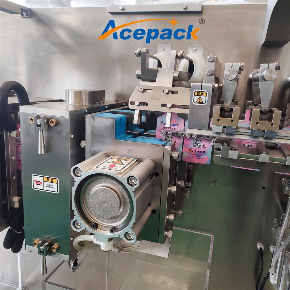 Horizontal Automatic Oral Liquid High Accuracy Liquid Filling Machine Production Line